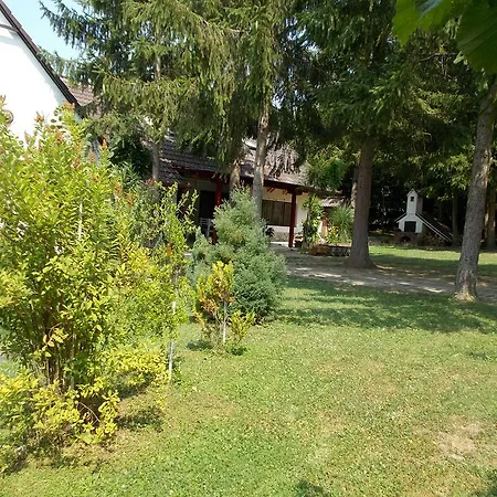 Fenyofa Vendeghaz Orfű